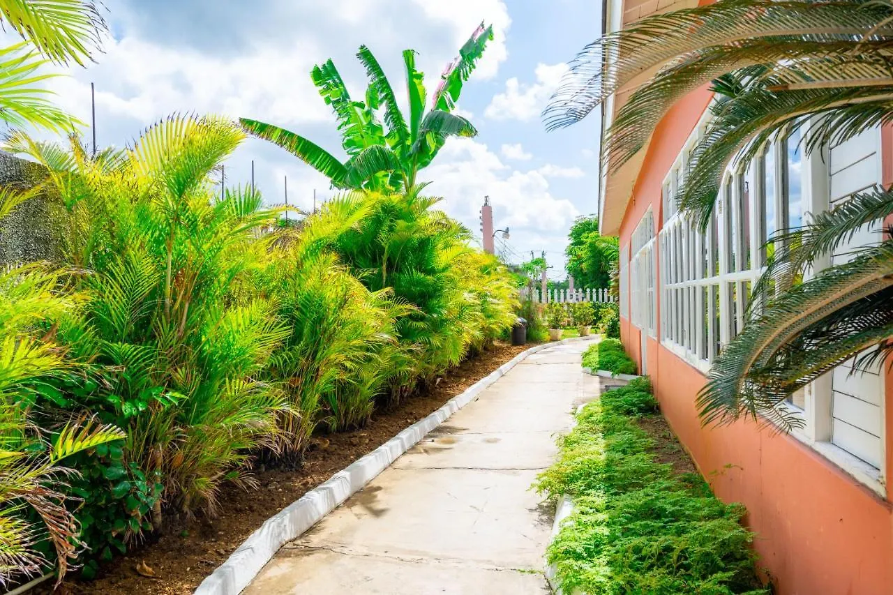 Shields Negril Villas Отель