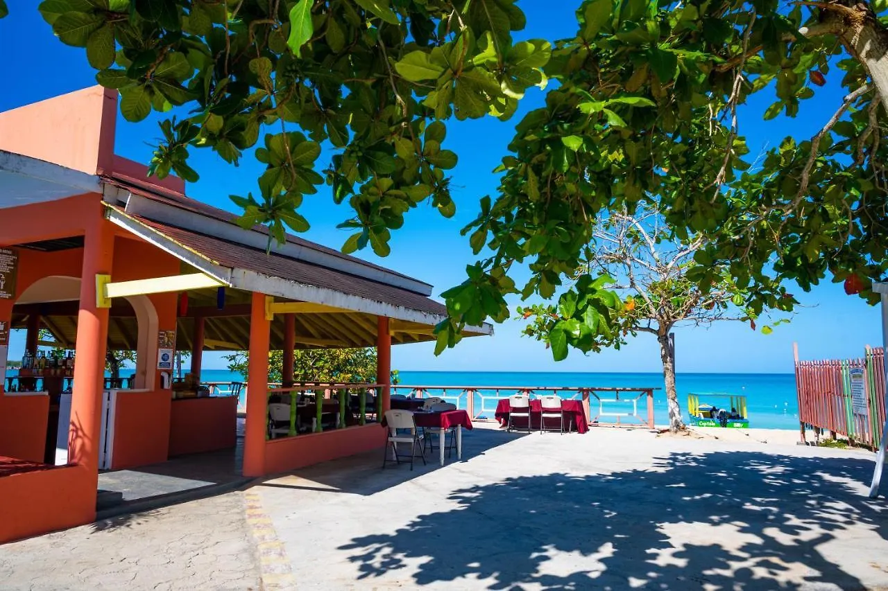 Отель Shields Negril Villas