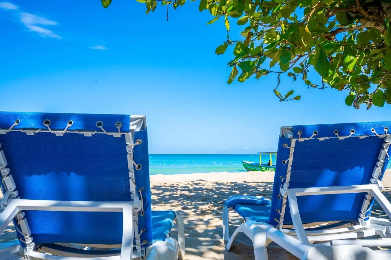 Shields Negril Villas Hotel