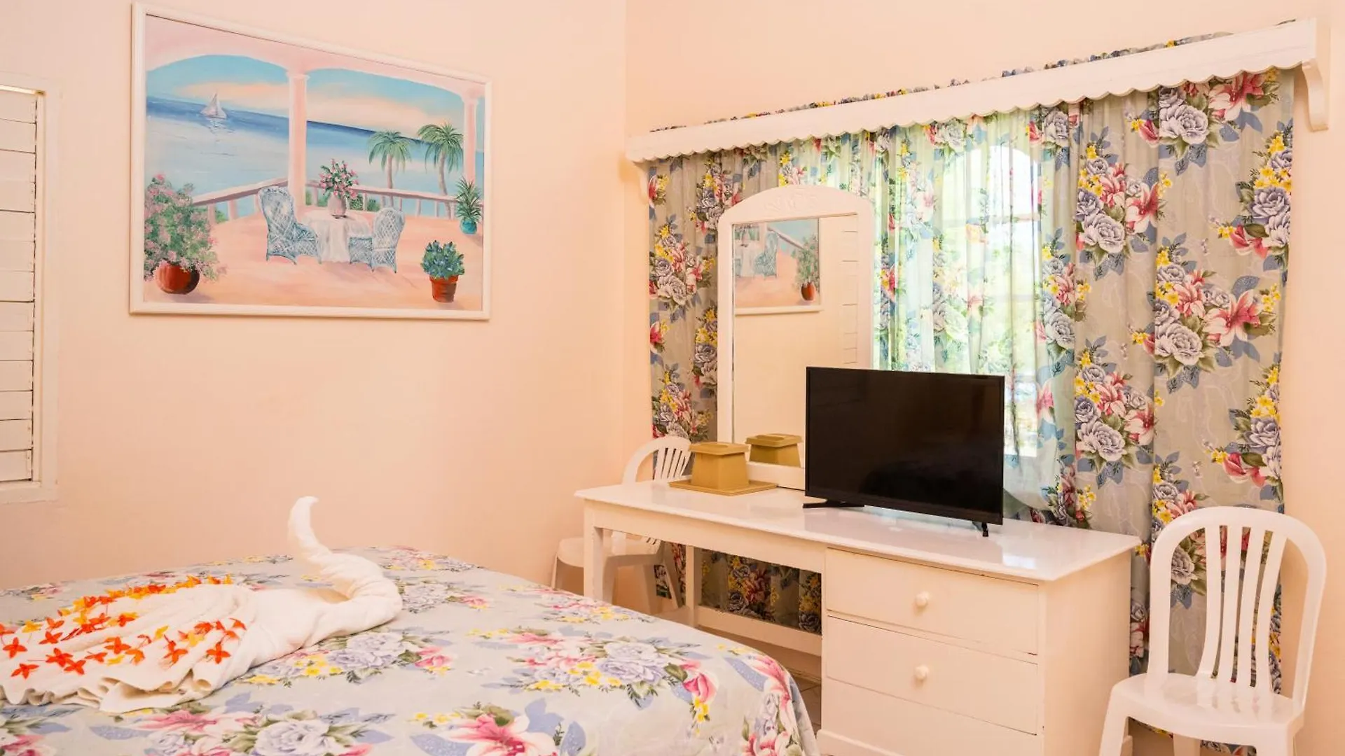 Отель Shields Negril Villas