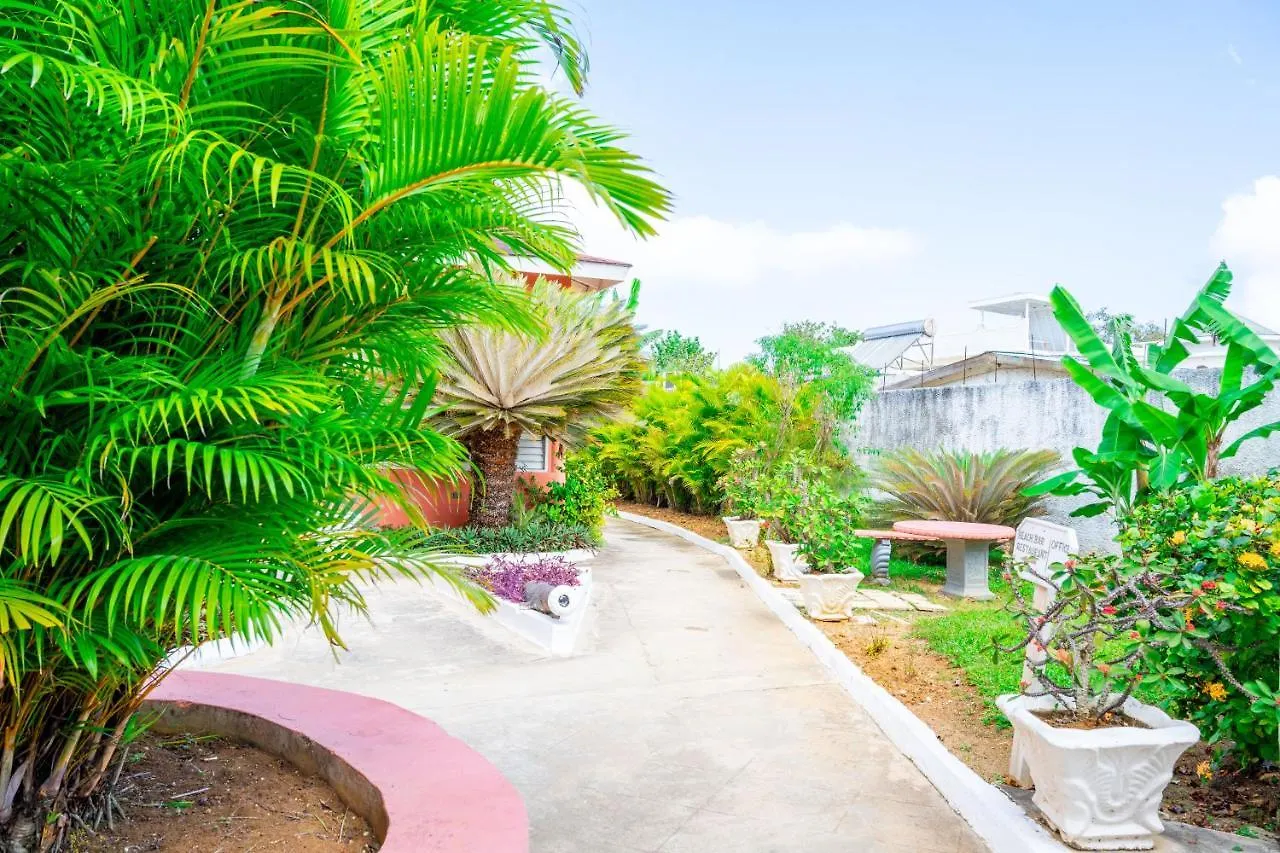 فندق Shields Negril Villas