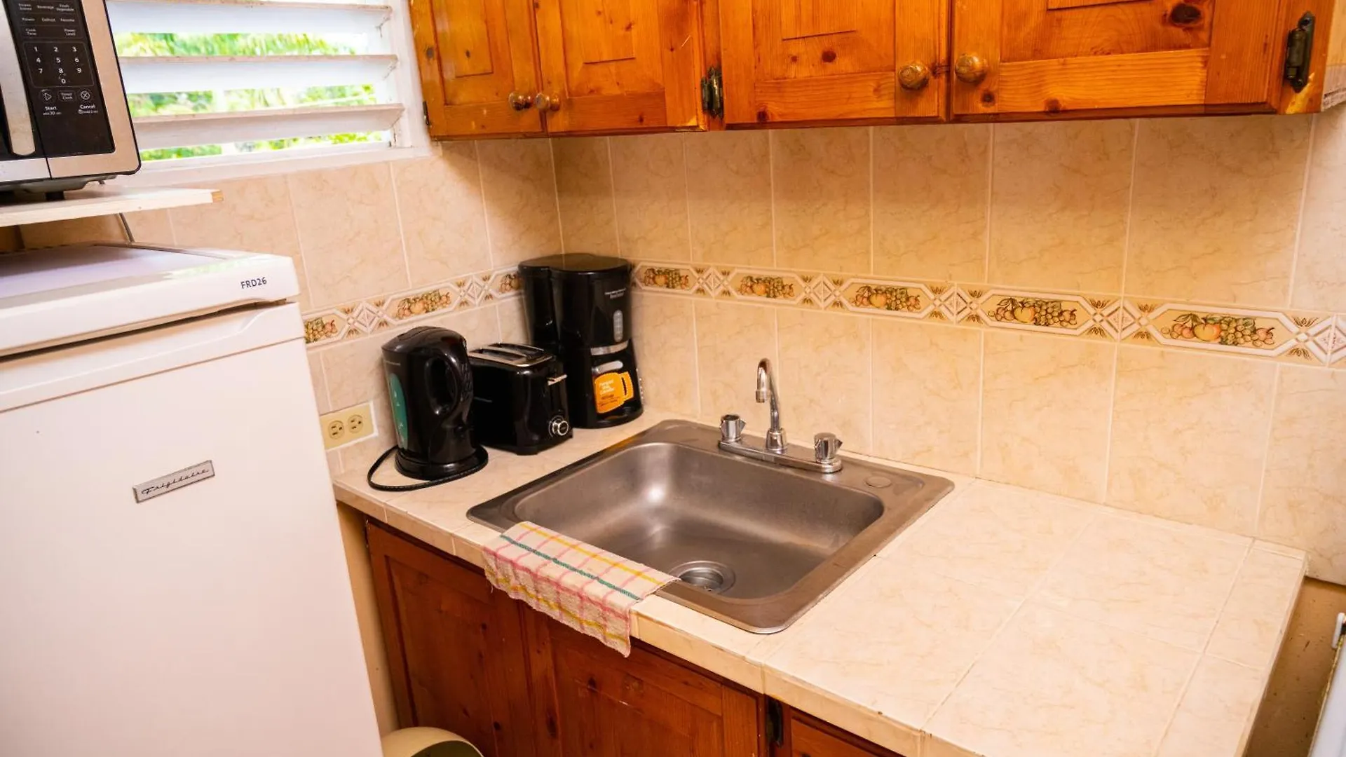 فندق Shields Negril Villas